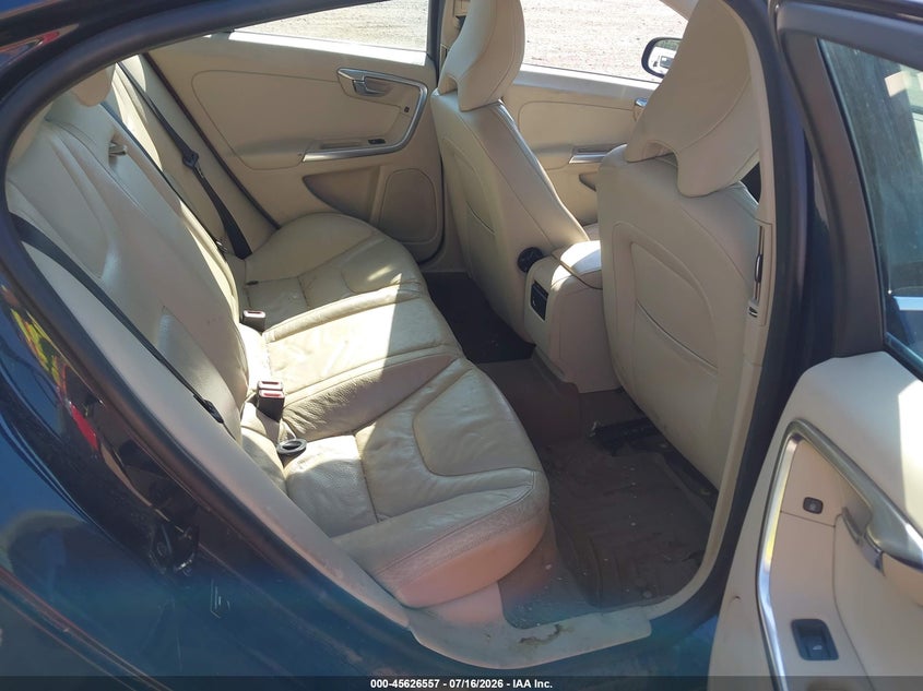 2012 Volvo S60 VIN YV1902FH7C2128173 IAAI salvage auction — NORMAL WEAR, Clear (Massachusetts), sold $850 on 2026-07-31 (photo 8)