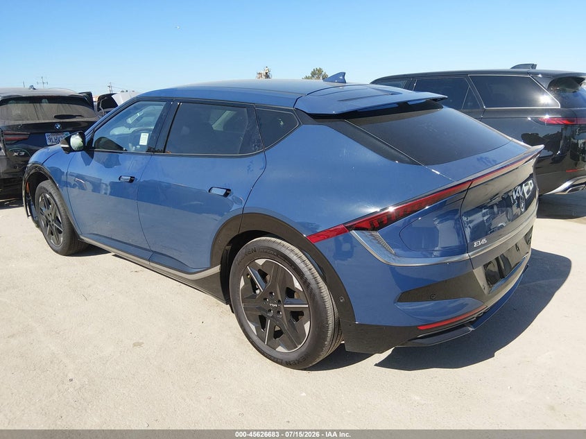 2025 Kia Ev6 VIN 5XYC34JA7SG006281 IAAI salvage auction — RIGHT SIDE, Salvage (California), sold $12,475 on 2026-09-02 (photo 3)