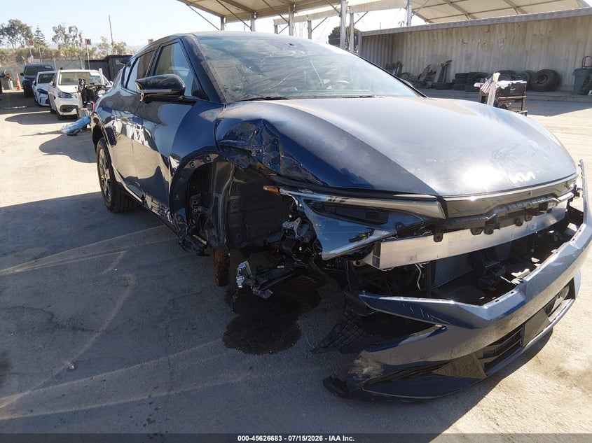 2025 Kia Ev6 VIN 5XYC34JA7SG006281 IAAI salvage auction — RIGHT SIDE, Salvage (California), sold $12,475 on 2026-09-02 (photo 6)