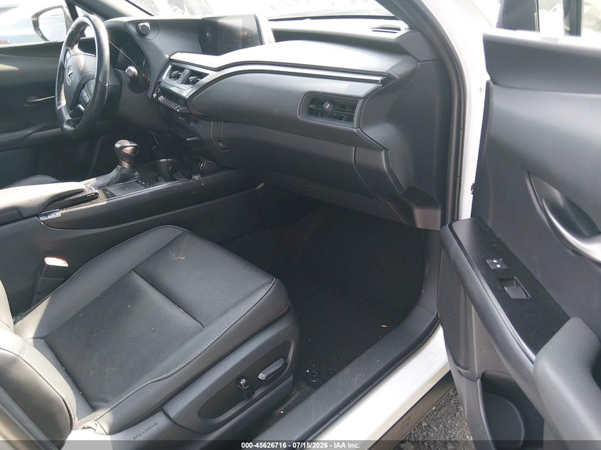 2019 Lexus Ux VIN JTHU9JBH6K2016127 IAAI salvage auction — FRONT END, Salvage (New Jersey), sold $8,775 on 2026-08-24 (photo 5)