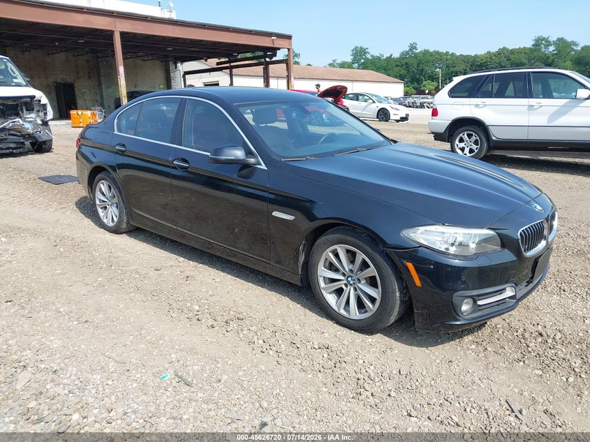 2015 BMW 5er VIN WBA5A7C57FD628963 IAAI salvage auction — REAR END, Mv-907A (New York), sold $775 on 2026-07-28 (photo 1)
