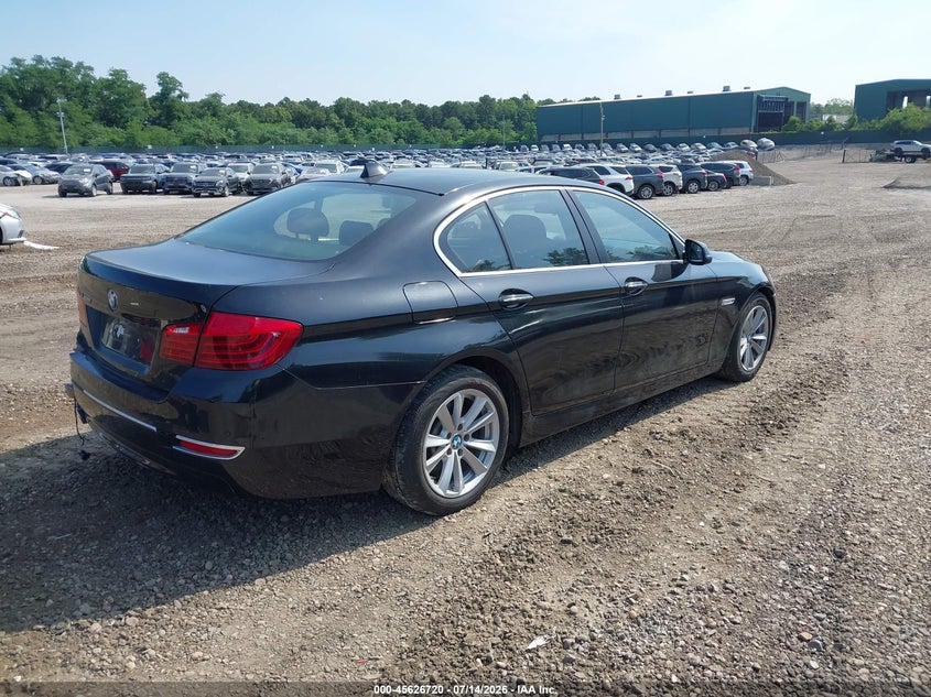 2015 BMW 5er VIN WBA5A7C57FD628963 IAAI salvage auction — REAR END, Mv-907A (New York), sold $775 on 2026-07-28 (photo 4)