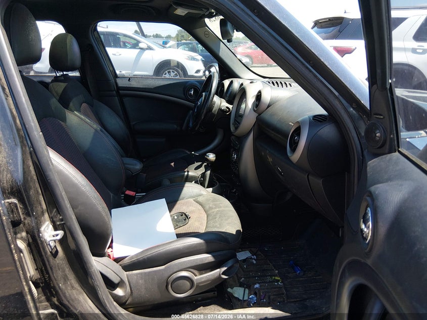 2011 Mini Cooper VIN WMWZC3C58BWM25941 IAAI salvage auction — NORMAL WEAR, Clear-Dealer Only (Washington), sold $100 on 2026-07-30 (photo 5)