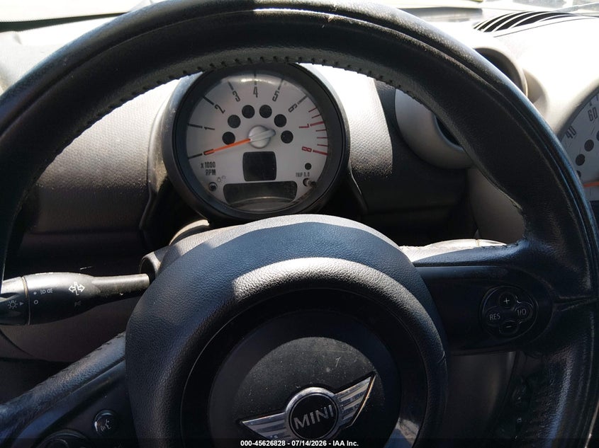 2011 Mini Cooper VIN WMWZC3C58BWM25941 IAAI salvage auction — NORMAL WEAR, Clear-Dealer Only (Washington), sold $100 on 2026-07-30 (photo 7)