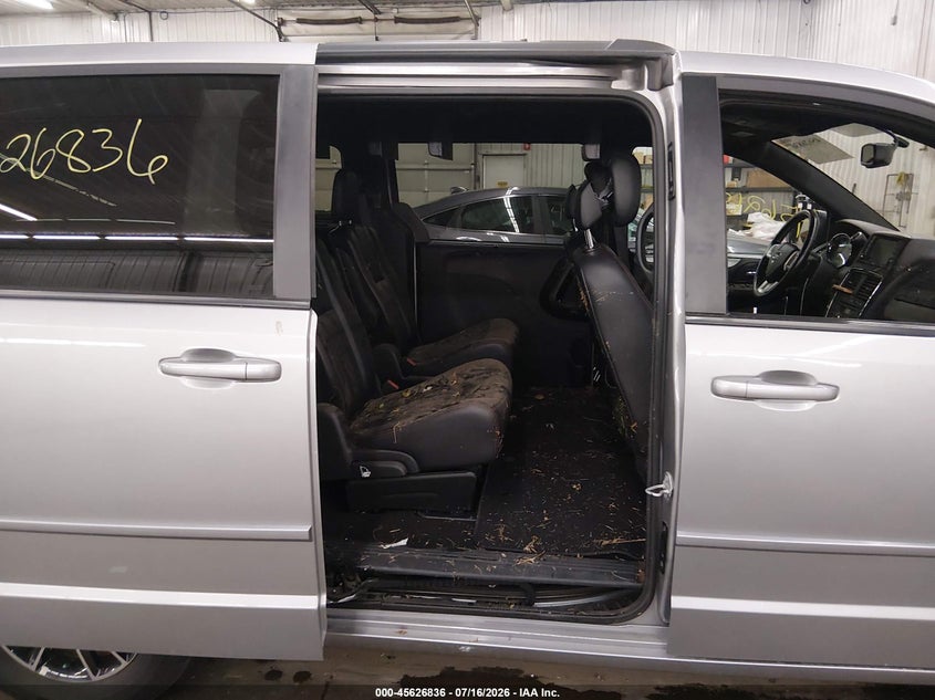 2017 Dodge Caravan VIN 2C4RDGEG1HR766024 IAAI salvage auction — WATER/FLOOD, Prior Salvage (Minnesota), sold $800 on 2026-09-07 (photo 8)