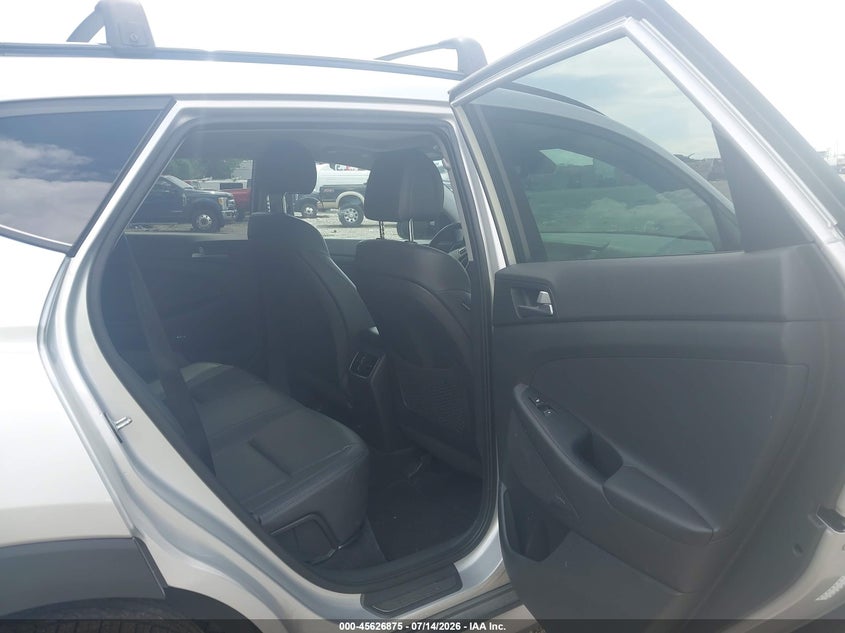 2017 Hyundai Tucson VIN KM8J3CA29HU336324 IAAI salvage auction — NORMAL WEAR, Salvage Title, sold $3,600 on 2026-07-23 (photo 8)