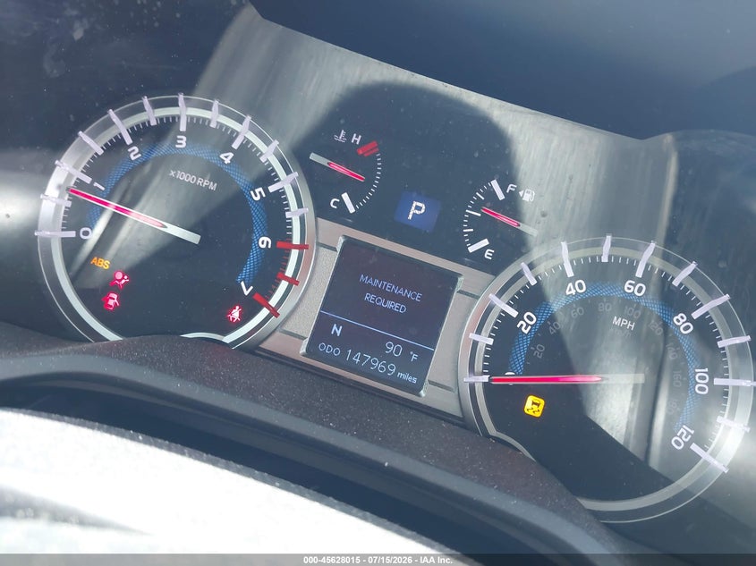 2019 Toyota 4runner VIN JTEBU5JR2K5668990 IAAI salvage auction — FRONT & REAR, Salvage Title, sold $9,400 on 2026-07-30 (photo 7)