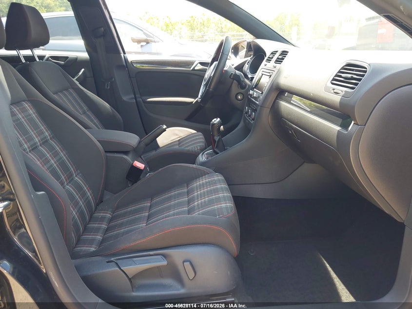 2013 Volkswagen Gti VIN WVWGV7AJ5DW093441 IAAI salvage auction — NORMAL WEAR, Wait Title, sold $1,950 on 2026-08-05 (photo 5)