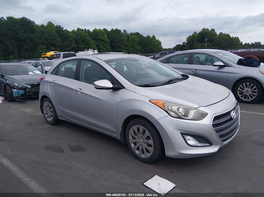 2016 Hyundai Elantra VIN KMHD35LH0GU270769 IAAI salvage auction — NORMAL WEAR, Salvage Title, sold $1,825 on 2026-07-29 (photo 1)