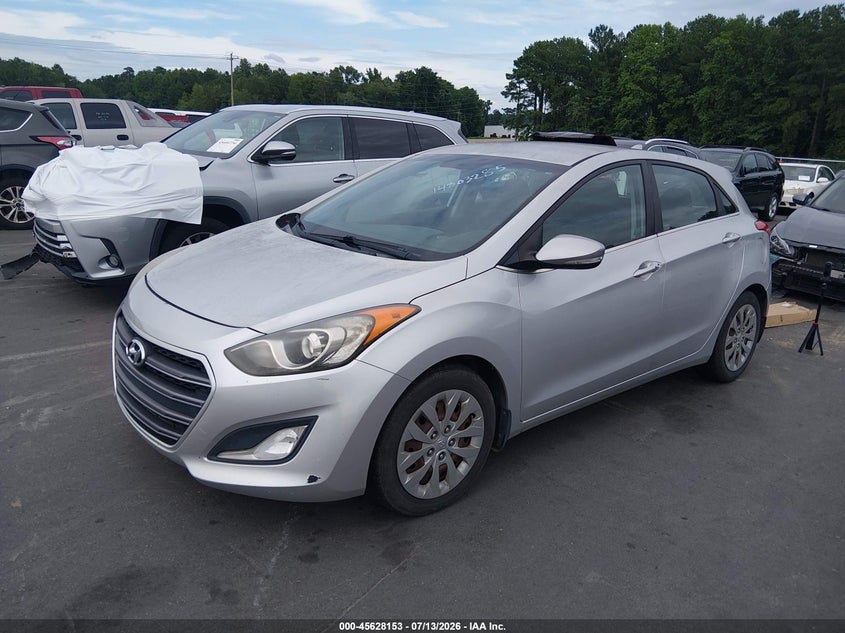 2016 Hyundai Elantra VIN KMHD35LH0GU270769 IAAI salvage auction — NORMAL WEAR, Salvage Title, sold $1,825 on 2026-07-29 (photo 2)