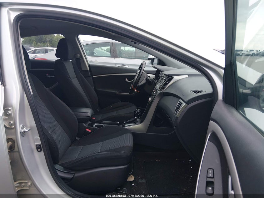 2016 Hyundai Elantra VIN KMHD35LH0GU270769 IAAI salvage auction — NORMAL WEAR, Salvage Title, sold $1,825 on 2026-07-29 (photo 5)