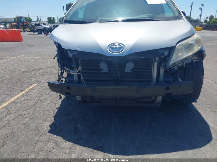 2014 Toyota Sienna VIN 5TDKK3DC8ES502073 IAAI salvage auction — RIGHT FRONT, Salvage Title, sold $2,350 on 2026-07-27 (photo 6)