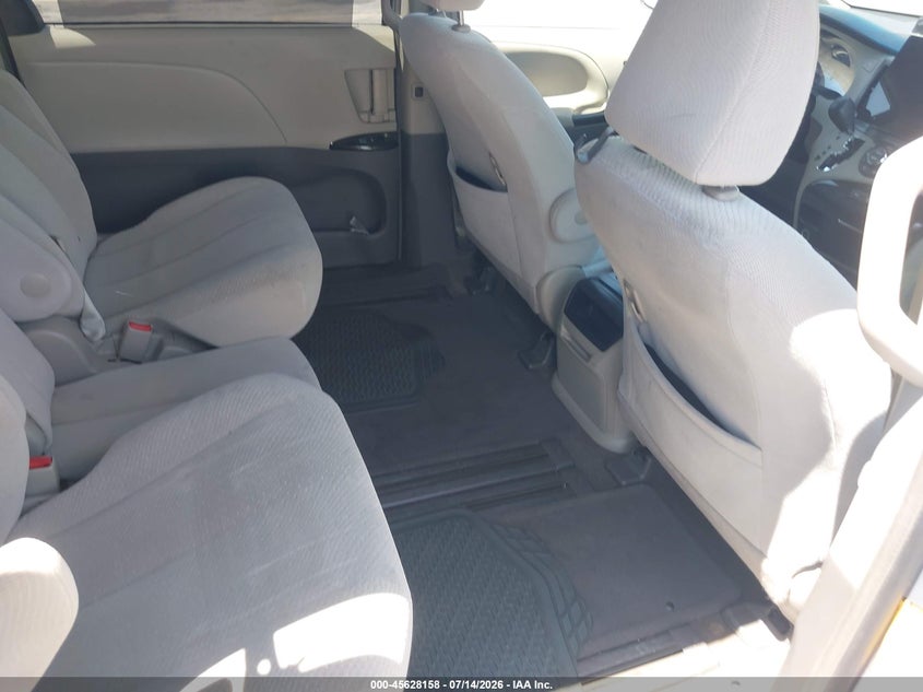 2014 Toyota Sienna VIN 5TDKK3DC8ES502073 IAAI salvage auction — RIGHT FRONT, Salvage Title, sold $2,350 on 2026-07-27 (photo 8)