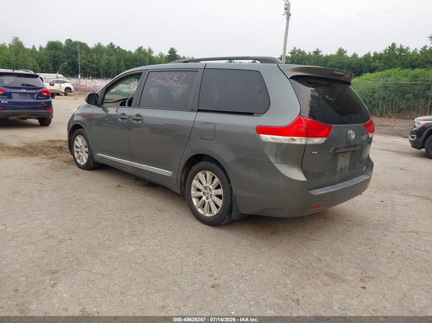 2011 Toyota Sienna VIN 5TDJK3DC4BS011779 IAAI salvage auction — NORMAL WEAR, Original (Maine), sold $1,850 on 2026-07-30 (photo 3)