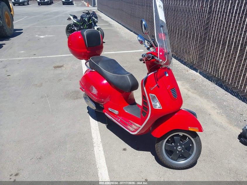 2013 Vespa Gts VIN ZAPM459LXD5703581 IAAI salvage auction — SIDE, Salvage Title, sold $625 on 2026-08-05 (photo 1)