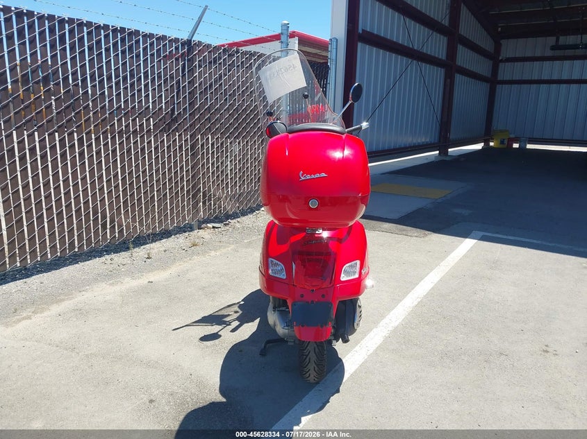 2013 Vespa Gts VIN ZAPM459LXD5703581 IAAI salvage auction — SIDE, Salvage Title, sold $625 on 2026-08-05 (photo 6)