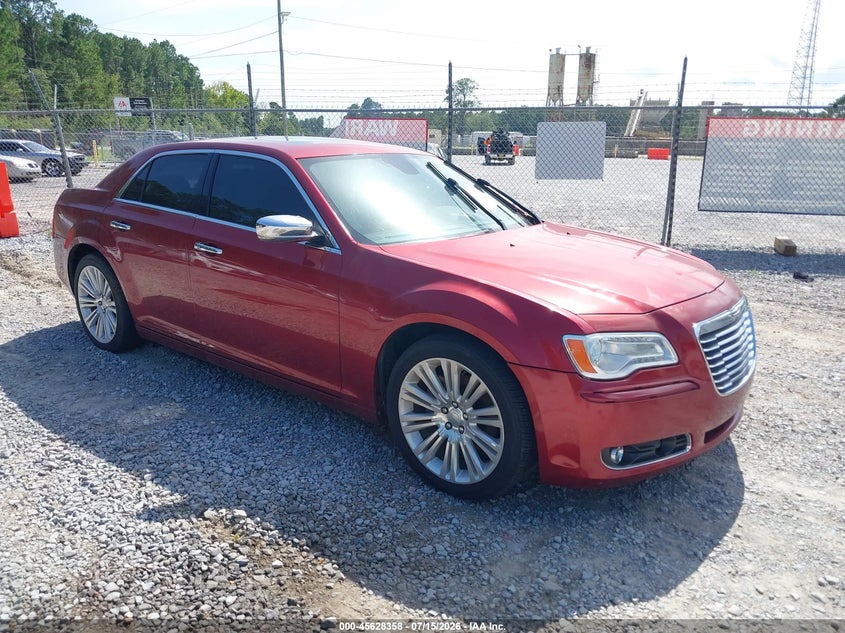2012 Chrysler 300c VIN 2C3CCAETXCH144334 IAAI salvage auction — NORMAL WEAR, Salvage Title, sold $925 on 2026-07-31 (photo 1)