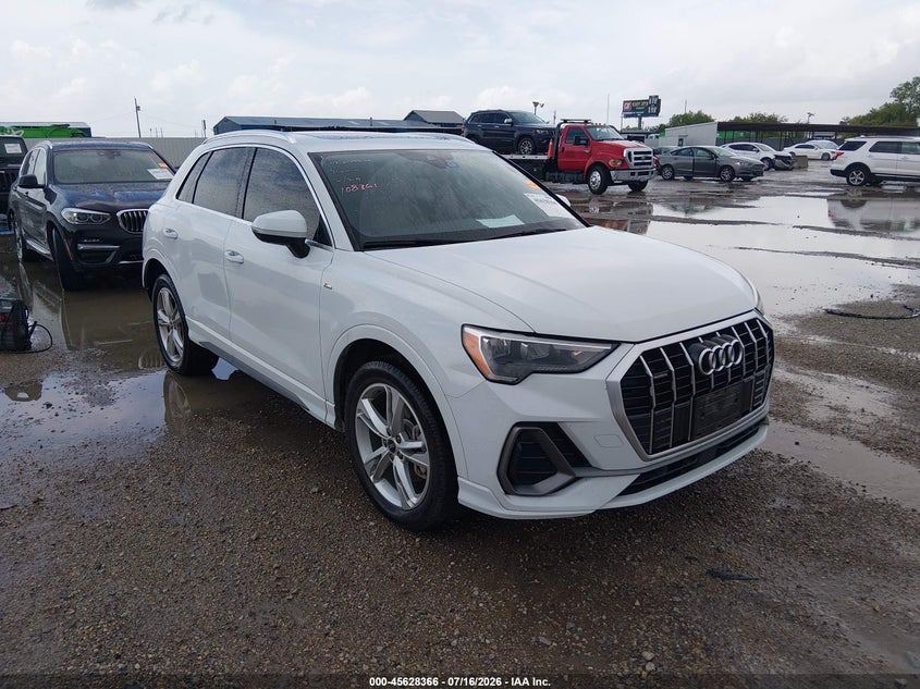 2022 Audi Q3 VIN WA1DECF32N1138110 IAAI salvage auction — REAR END, Salvage Title, sold $10,850 on 2026-09-30 (photo 1)