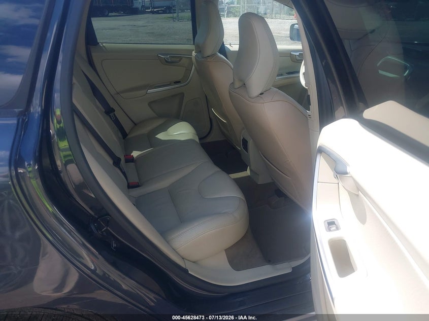 2010 Volvo Xc60 VIN YV4982DZ6A2051199 IAAI salvage auction — NORMAL WEAR, Clear (Virginia), sold $750 on 2026-07-31 (photo 8)