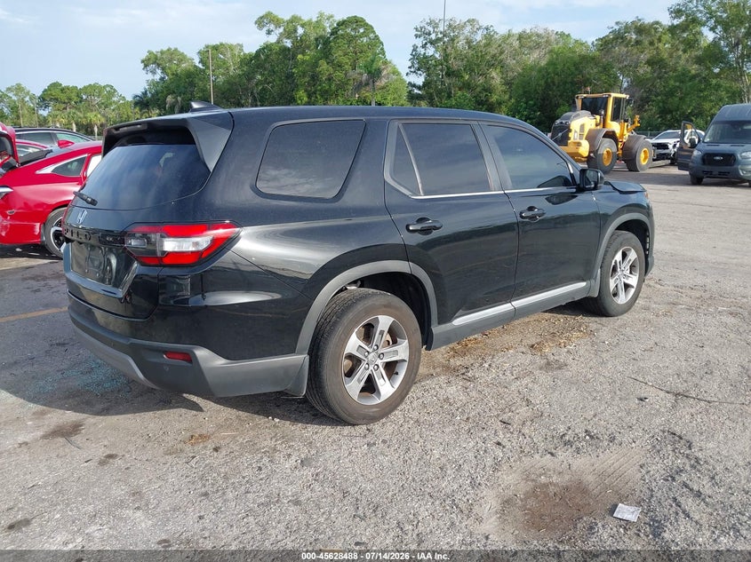 2024 Honda Pilot VIN 5FNYG2H52RB016550 IAAI salvage auction — LEFT FRONT, Rebuildable (Florida), sold $15,100 on 2026-08-17 (photo 4)