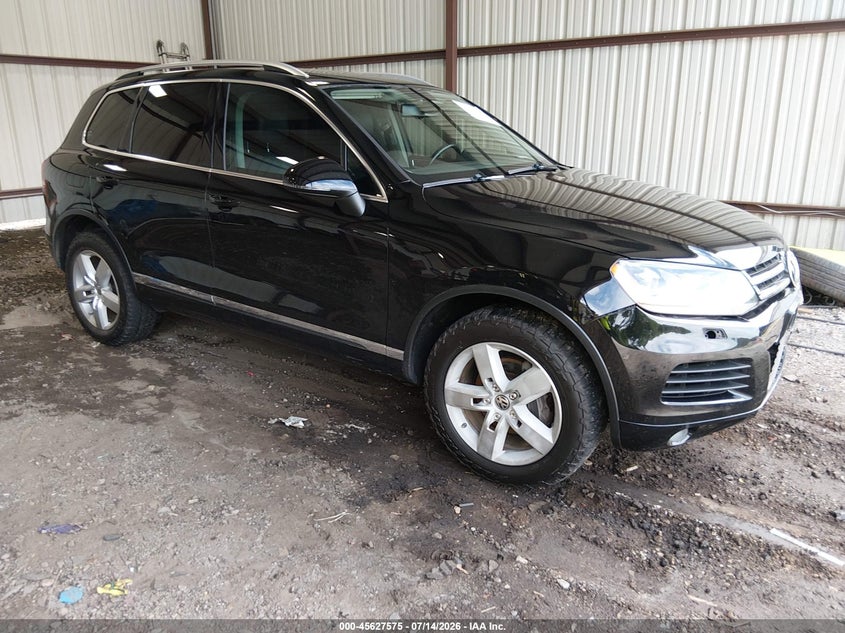2012 Volkswagen Touareg VIN WVGEK9BP4CD012126 IAAI salvage auction — FRONT END, Salvage (Georgia), sold $2,400 on 2026-08-08 (photo 1)