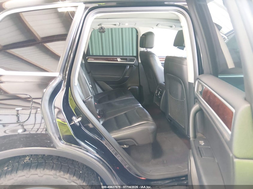 2012 Volkswagen Touareg VIN WVGEK9BP4CD012126 IAAI salvage auction — FRONT END, Salvage (Georgia), sold $2,400 on 2026-08-08 (photo 8)