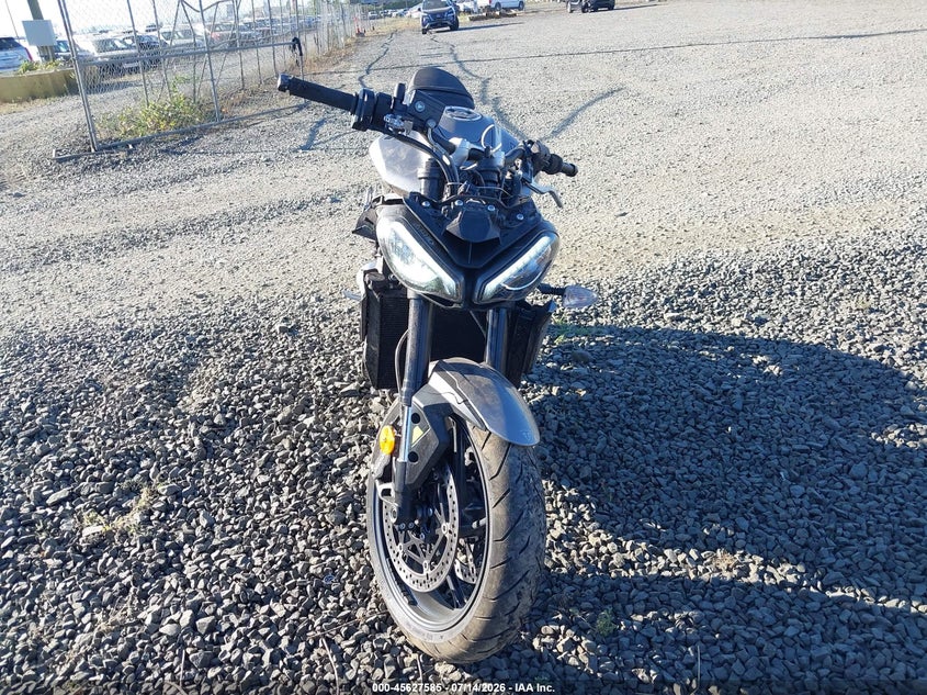 2024 Triumph motorcycle Street VIN SMTA604S2RTBR0818 IAAI salvage auction — FRONT END, Salvage (Oregon), sold $1,400 on 2026-10-07 (photo 5)
