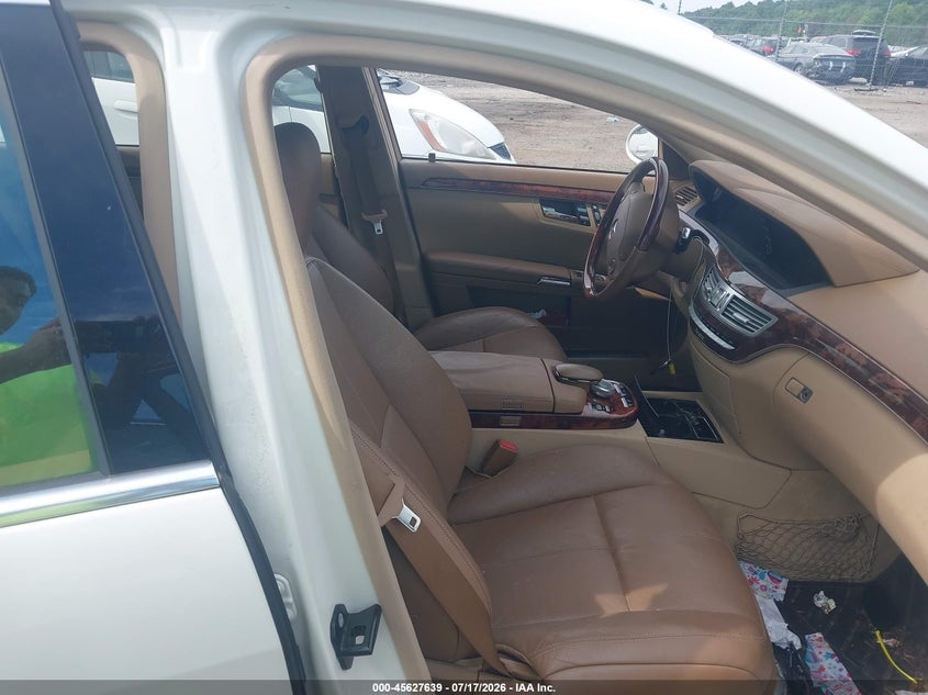 2008 Mercedes-benz S-klasse VIN WDDNG86X38A177769 IAAI salvage auction — FRONT END, Clear (Massachusetts), sold $1,300 on 2026-08-14 (photo 5)