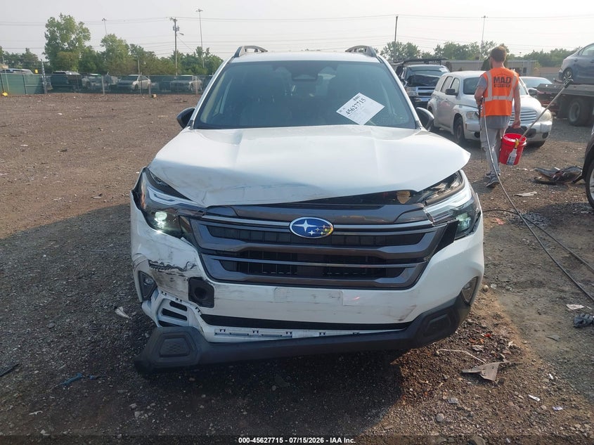 2025 Subaru Forester VIN JF2SLDDCXSH425498 IAAI salvage auction — FRONT END, Salvage (Ohio), sold $7,000 on 2026-08-01 (photo 6)