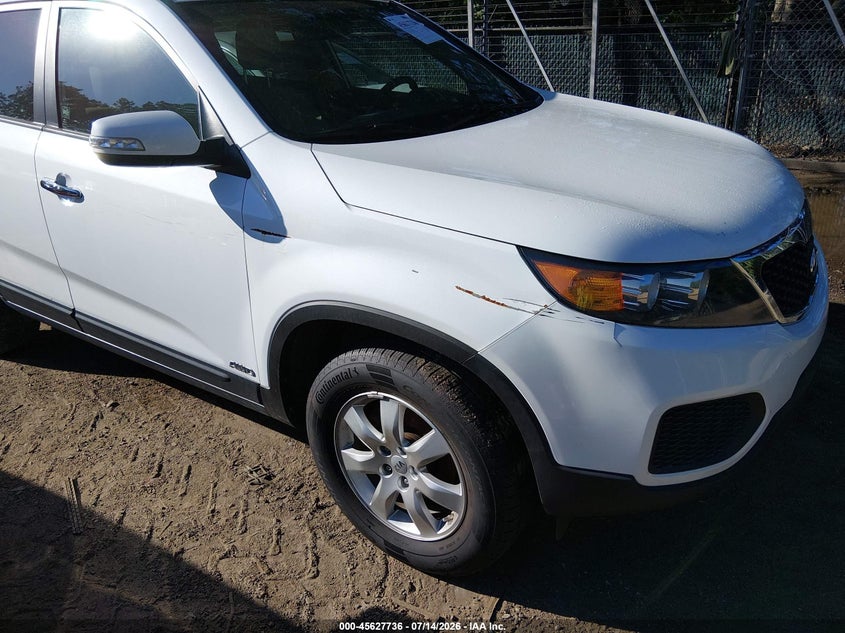 2013 Kia Sorento VIN 5XYKTDA63DG376797 IAAI salvage auction — NORMAL WEAR, Clear (Virginia), sold $900 on 2026-07-30 (photo 6)