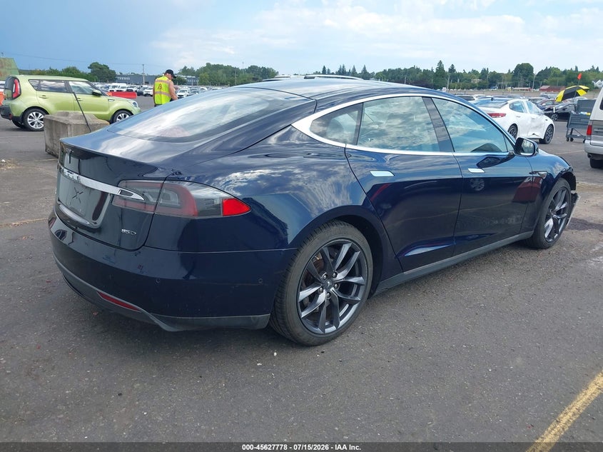 2015 Tesla Model s VIN 5YJSA1H22FF087976 IAAI salvage auction — FRONT END, Salvage Title, sold $3,850 on 2026-09-02 (photo 4)