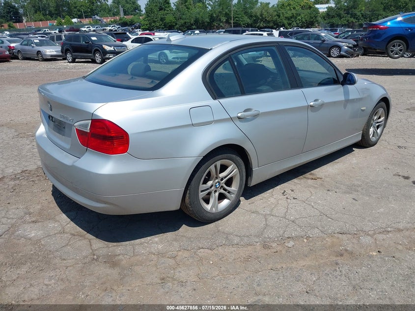 2008 BMW 3 series VIN WBAVC93518K045020 IAAI salvage auction — NORMAL WEAR, Clear (Pennsylvania), sold $50 on 2026-07-24 (photo 4)