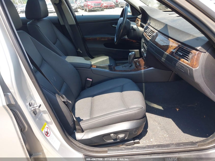 2008 BMW 3 series VIN WBAVC93518K045020 IAAI salvage auction — NORMAL WEAR, Clear (Pennsylvania), sold $50 on 2026-07-24 (photo 5)