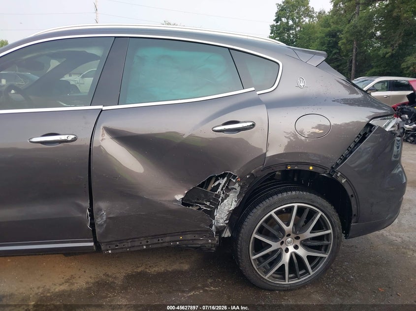 2021 Maserati Levante VIN ZN661YUL7MX378077 IAAI salvage auction — SIDE, Wait Title, sold $6,850 on 2026-09-09 (photo 6)