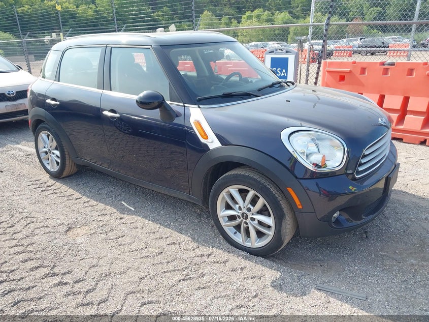 2013 Mini Countryman VIN WMWZB3C5XDWR36220 IAAI salvage auction — NORMAL WEAR, Clear (Illinois), sold $650 on 2026-07-29 (photo 1)
