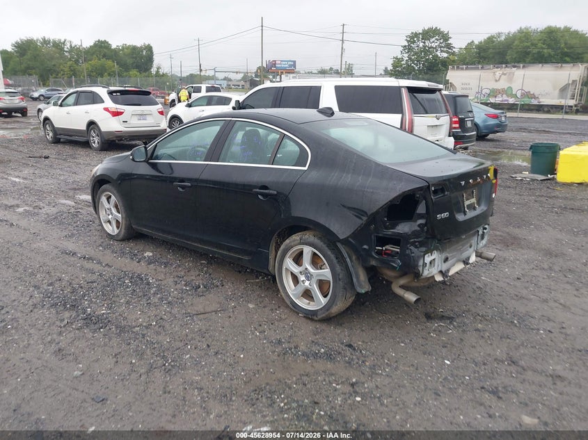 2012 Volvo S60 VIN YV1622FSXC2056040 IAAI salvage auction — REAR END, Salvage Rebuilt (North Carolina), sold $325 on 2026-07-24 (photo 3)