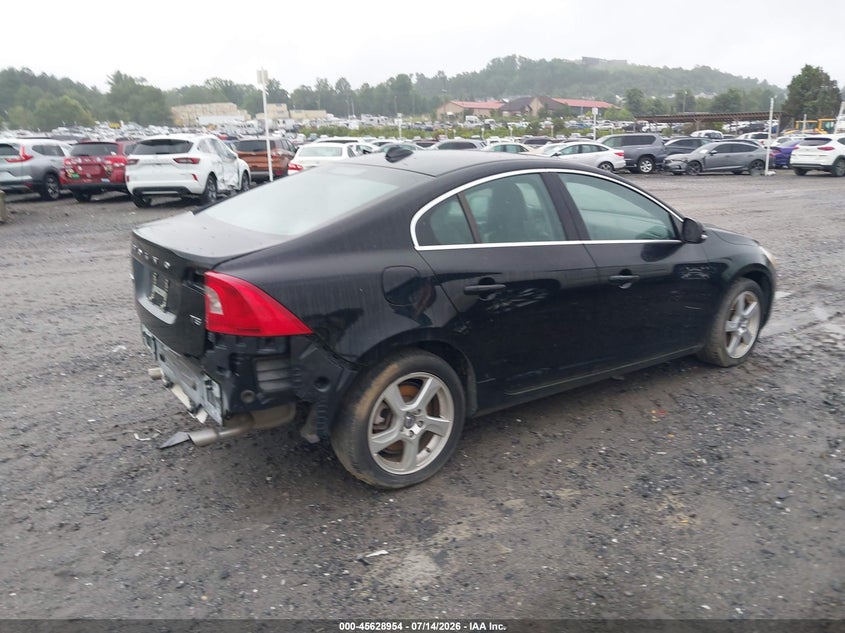 2012 Volvo S60 VIN YV1622FSXC2056040 IAAI salvage auction — REAR END, Salvage Rebuilt (North Carolina), sold $325 on 2026-07-24 (photo 4)
