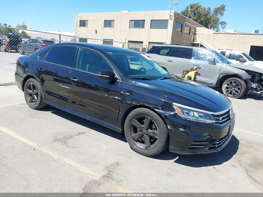 2018 Volkswagen Passat VIN 1VWAA7A31JC008916 IAAI salvage auction — RIGHT FRONT, Wait Title, sold $1,900 on 2026-07-31 (photo 1)