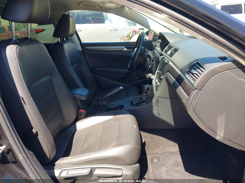 2018 Volkswagen Passat VIN 1VWAA7A31JC008916 IAAI salvage auction — RIGHT FRONT, Wait Title, sold $1,900 on 2026-07-31 (photo 5)