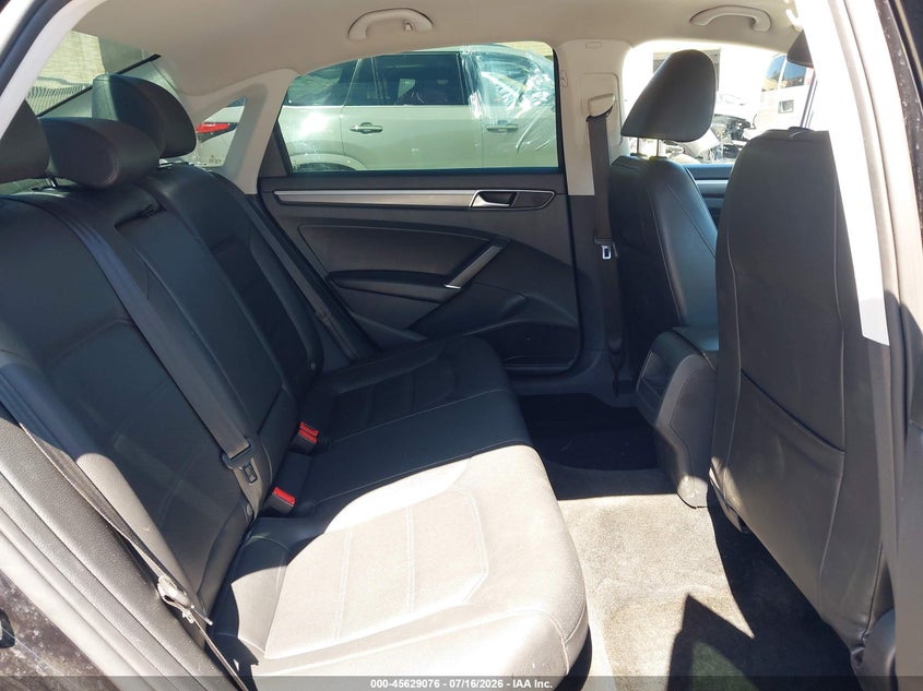 2018 Volkswagen Passat VIN 1VWAA7A31JC008916 IAAI salvage auction — RIGHT FRONT, Wait Title, sold $1,900 on 2026-07-31 (photo 8)