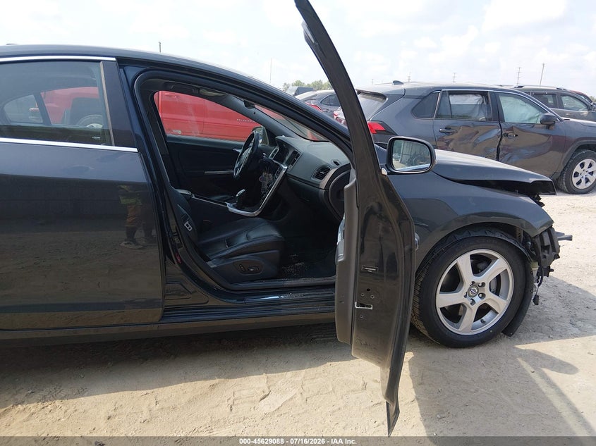 2013 Volvo S60 VIN YV1612FS5D2203420 IAAI salvage auction — FRONT END, Salvage (Ohio), sold $625 on 2026-08-12 (photo 5)