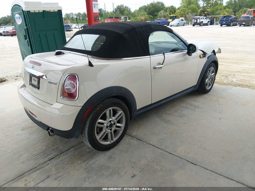 2015 Mini Roadster VIN WMWSY1C57FT626065 IAAI salvage auction — FRONT END, Salvage Title, sold $1,800 on 2026-08-18 (photo 4)