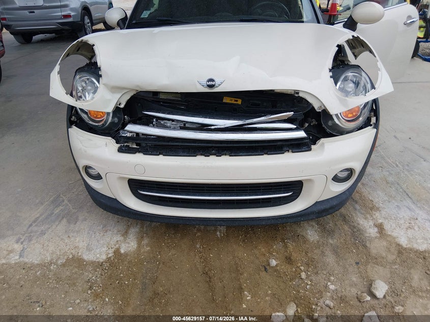 2015 Mini Roadster VIN WMWSY1C57FT626065 IAAI salvage auction — FRONT END, Salvage Title, sold $1,800 on 2026-08-18 (photo 6)