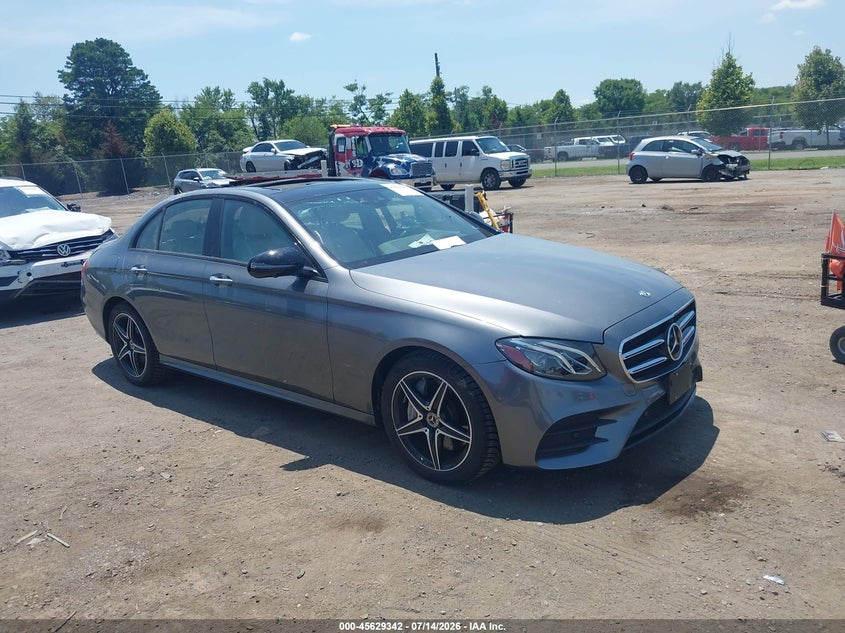 2019 Mercedes-benz E-klasse VIN WDDZF6JB1KA491030 IAAI salvage auction — STORM DAMAGE, Wait Title, sold $10,575 on 2026-08-11 (photo 1)