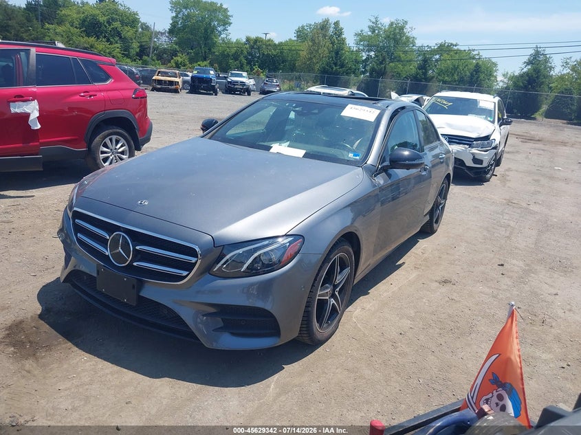 2019 Mercedes-benz E-klasse VIN WDDZF6JB1KA491030 IAAI salvage auction — STORM DAMAGE, Wait Title, sold $10,575 on 2026-08-11 (photo 2)