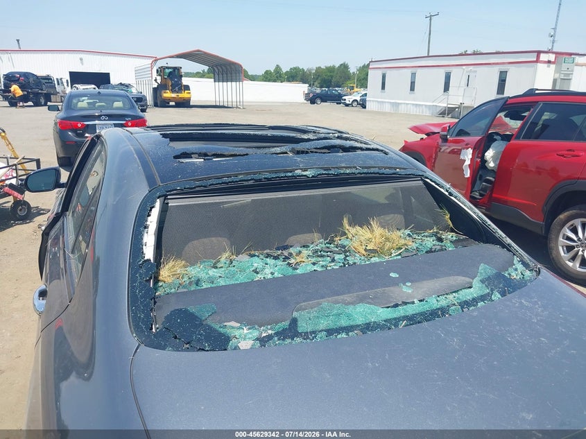 2019 Mercedes-benz E-klasse VIN WDDZF6JB1KA491030 IAAI salvage auction — STORM DAMAGE, Wait Title, sold $10,575 on 2026-08-11 (photo 6)