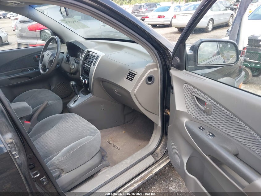2006 Hyundai Tucson VIN KM8JN72D76U334229 IAAI salvage auction — NORMAL WEAR, Clear (Washington), sold $300 on 2026-07-22 (photo 5)