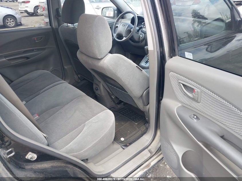 2006 Hyundai Tucson VIN KM8JN72D76U334229 IAAI salvage auction — NORMAL WEAR, Clear (Washington), sold $300 on 2026-07-22 (photo 8)