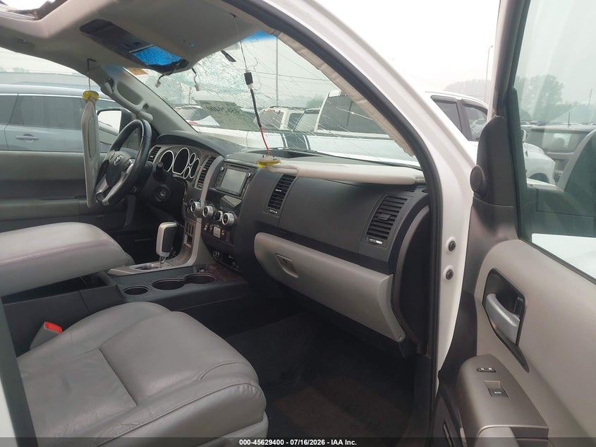 2016 Toyota Sequoia VIN 5TDJW5G13GS130795 IAAI salvage auction — ROOF, Salvage (Ohio), sold $6,600 on 2026-07-28 (photo 5)