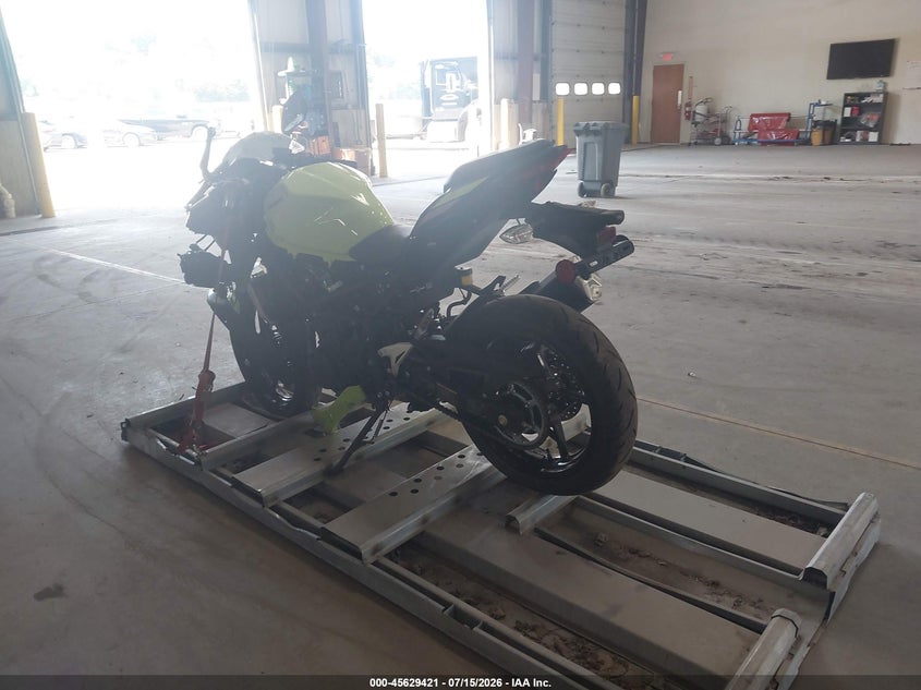 2026 Kawasaki Ninja VIN ML5EXGG15TDA90510 IAAI salvage auction — FRONT END, Salvage Title, sold $600 on 2026-09-16 (photo 3)